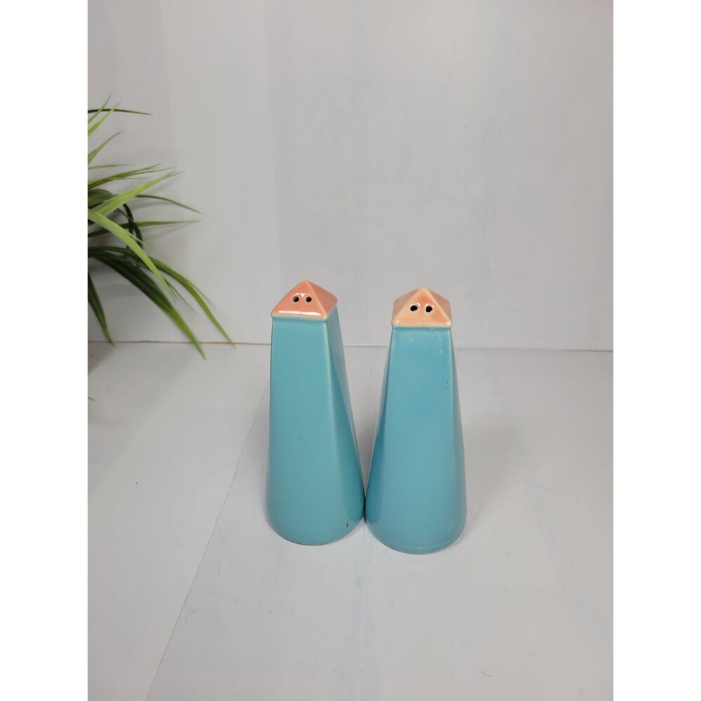 Vintage Lindt Stymeist Colorways Tower Salt and Pepper Shakers Pyramid Top